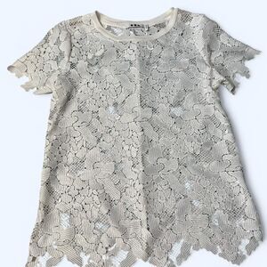 Three Dots White Floral Lace Tee – Size Small